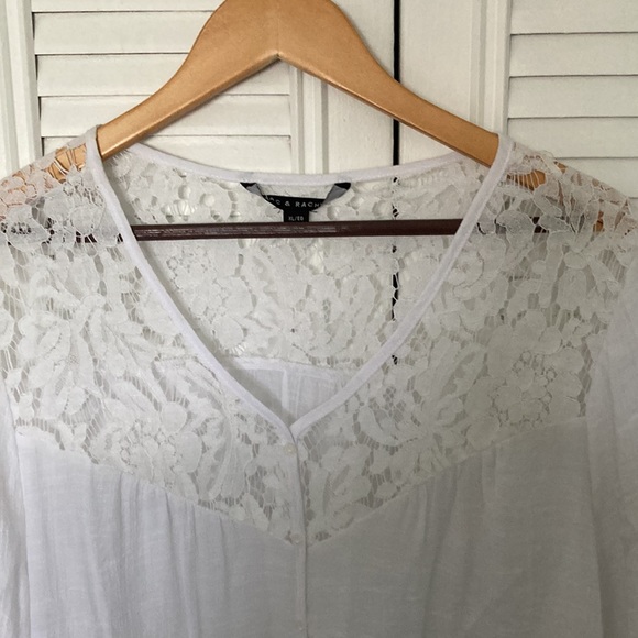 White blouse with Lace accent and tie - XL - Picture 3 of 7